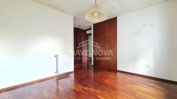 Apartamento T2 c/ lugar de garagem - Bonfim, Porto