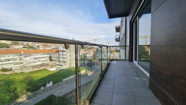 Apartamento T2 c/ lugar de garagem - Bonfim, Porto
