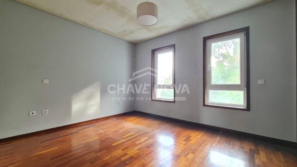 Apartamento T2 c/ lugar de garagem - Bonfim, Porto