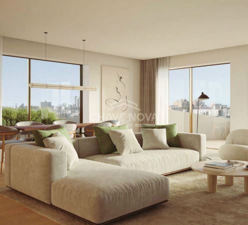 Apartamento T4 Penthouse na Avenida da Boavista em condomínio de luxo