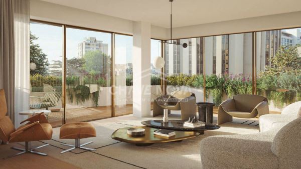 Apartamento T4 Penthouse na Avenida da Boavista em condomínio de luxo