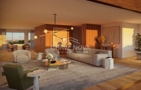 Apartamento T4 Penthouse na Avenida da Boavista em condomínio de luxo