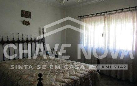 Moradia T3, para venda, com logradouro, em Salreu