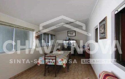 Moradia T3, para venda, com logradouro, em Salreu