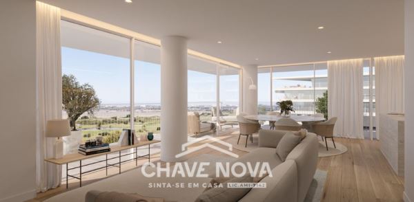 Belíssimo apartamento T2 com grandes áreas em Vilamoura. 
