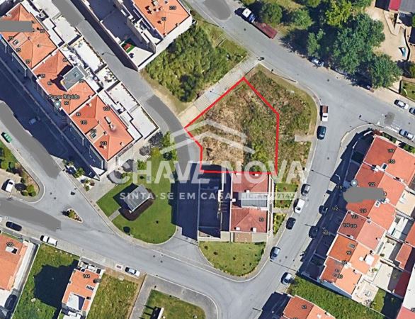 Land for sale in Vila Nova de Gaia, Portugal — €465,000