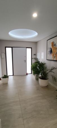Magnífica Vivenda T5 em área residencial de Quarteira