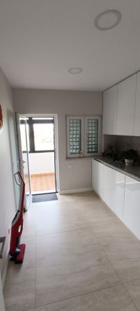 Magnífica Vivenda T5 em área residencial de Quarteira