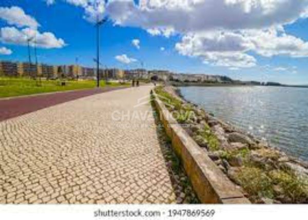 Fantástico Apartamento com Frente Rio e vista Jardim