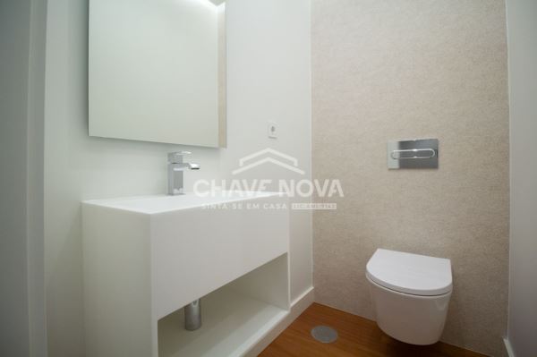 Arrendamento Apartamento T3 Novo em Matosinhos Sul próximo à praia