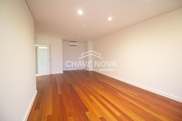 Arrendamento Apartamento T3 Novo em Matosinhos Sul próximo à praia