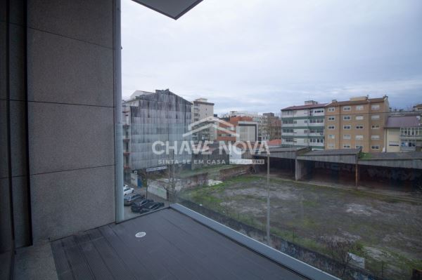 Arrendamento Apartamento T3 Novo em Matosinhos Sul próximo à praia