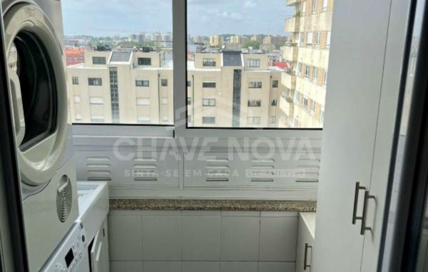Apartamento T1 próximo a estação do metro da Casa da Música
