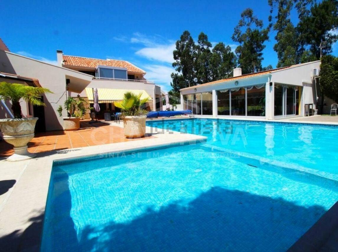 Moradia isolada V4, com 1538m2 de terreno, jardim, piscina, aréa de lazer e anexo habitacional - Espinho