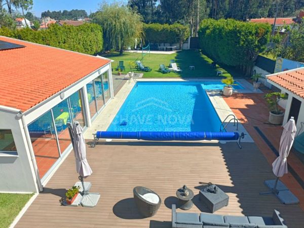 Moradia isolada V4, com 1538m2 de terreno, jardim, piscina, aréa de lazer e anexo habitacional - Espinho