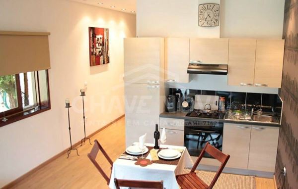 Moradia isolada V4, com 1538m2 de terreno, jardim, piscina, aréa de lazer e anexo habitacional - Espinho