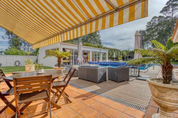 Moradia isolada V4, com 1538m2 de terreno, jardim, piscina, aréa de lazer e anexo habitacional - Espinho