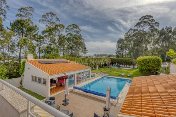 Moradia isolada V4, com 1538m2 de terreno, jardim, piscina, aréa de lazer e anexo habitacional - Espinho