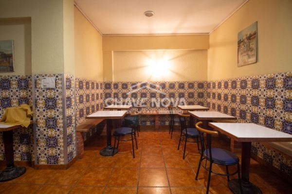 Restaurante para Trespasse na Rua Costa Cabral 