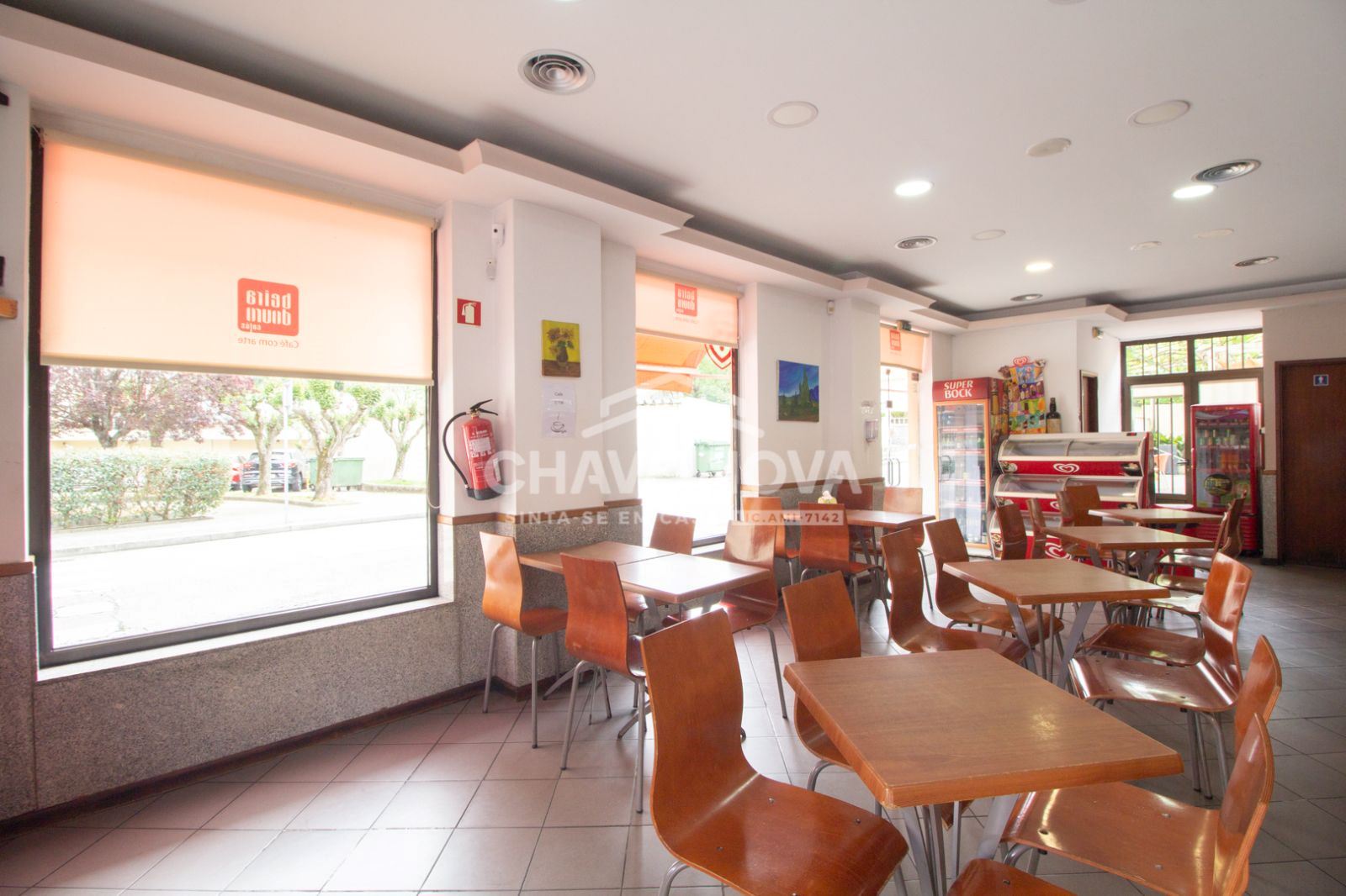 Trespasse de Café Snack Bar em funcionamento bem localizado em Vila Nova de Gaia