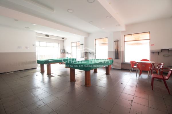 Trespasse de Café Snack Bar em funcionamento bem localizado em Vila Nova de Gaia