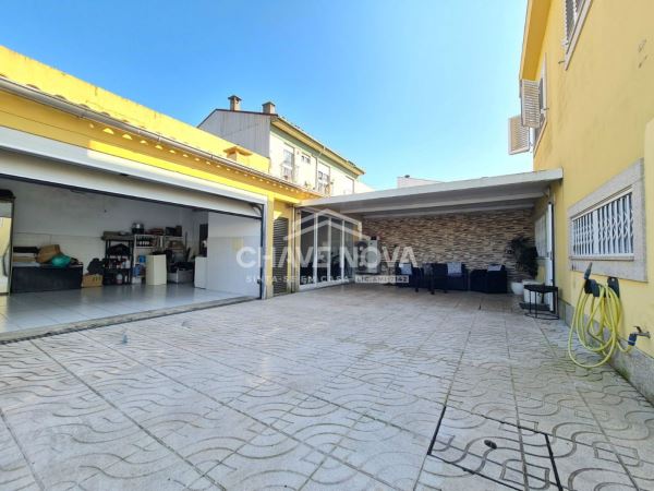 Moradia Geminada T4 em Leça do Balio