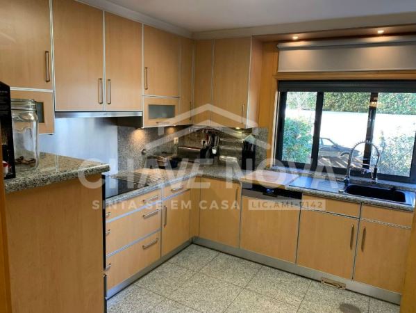 Fantástica moradia T5 com piscina à venda em Fonte da Moura Fantástica moradia T5 com piscina à venda em Fonte da Moura