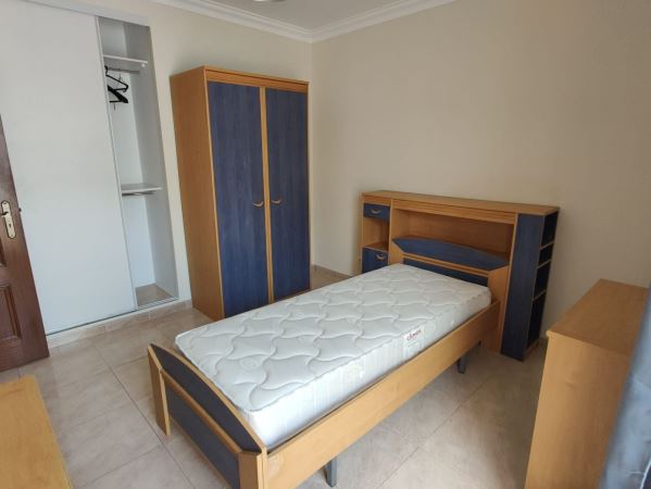 Apartamento para arrendar ao ano
