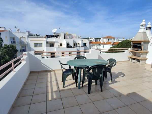 Apartamento para arrendar ao ano