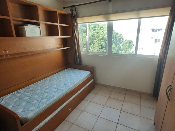 Apartamento para arrendar ao ano