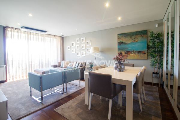 Apartamento T2 na VL8, construção Teixeira Duarte 