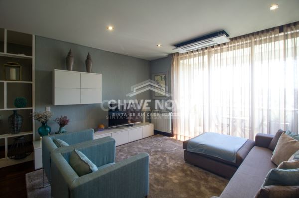Apartamento T2 na VL8, construção Teixeira Duarte 