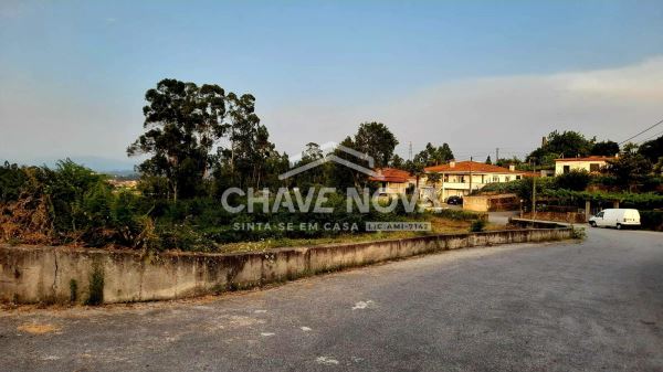 Terreno de 9579m² em Vila Verde