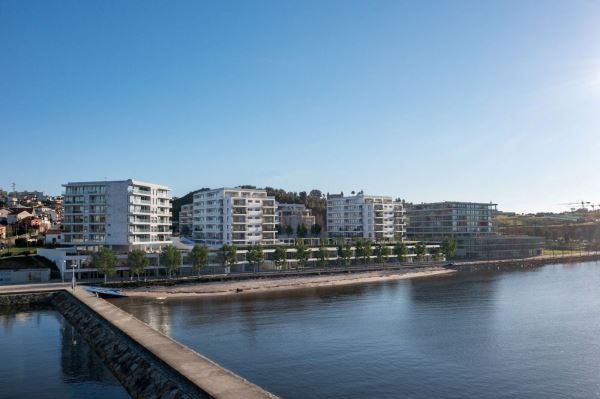 Apartamento T3 com varanda e jardim