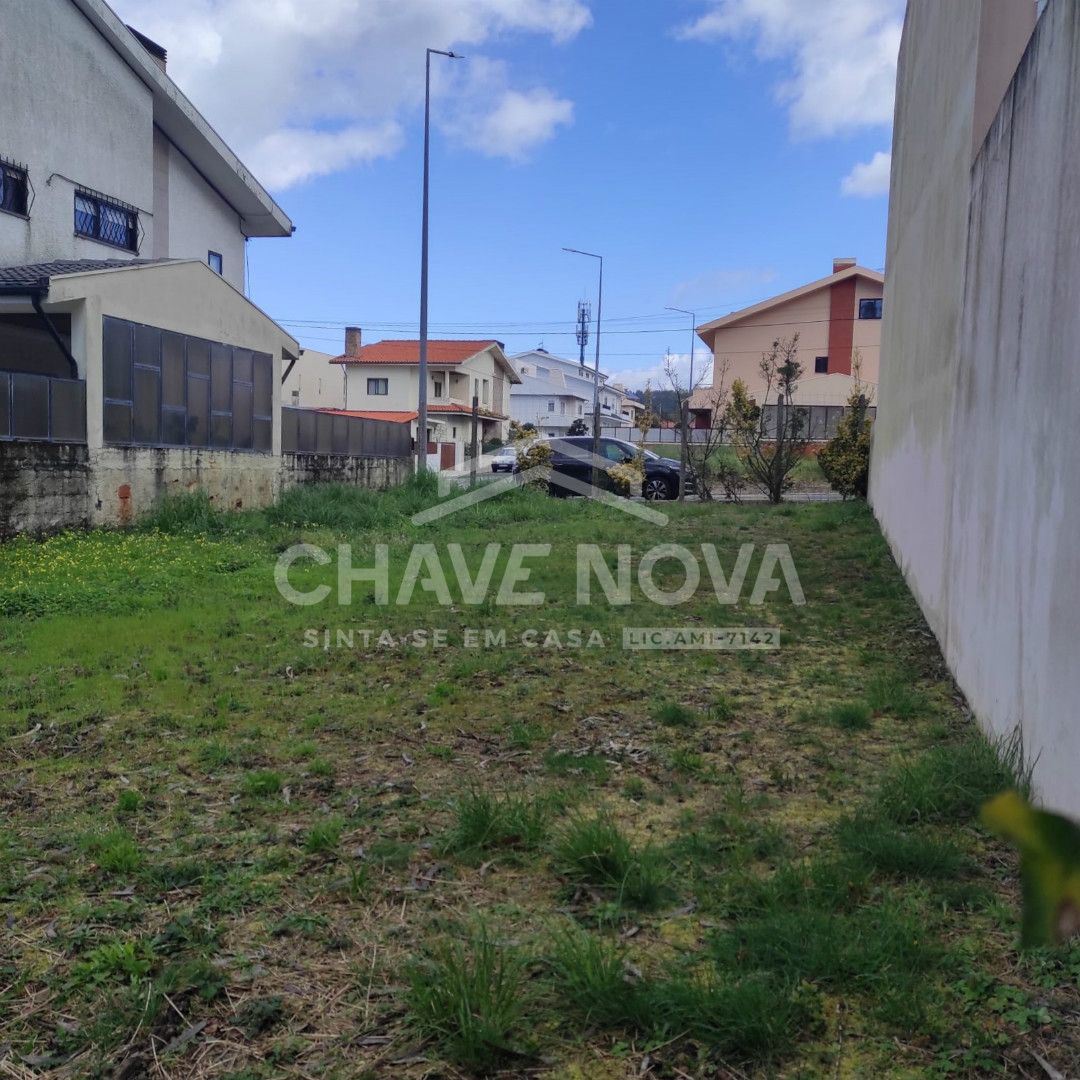 Terreno para Venda em Serzedo e Perosinho