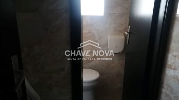 Espaço comercial em Fânzeres junto ao Seixo. Gondomar