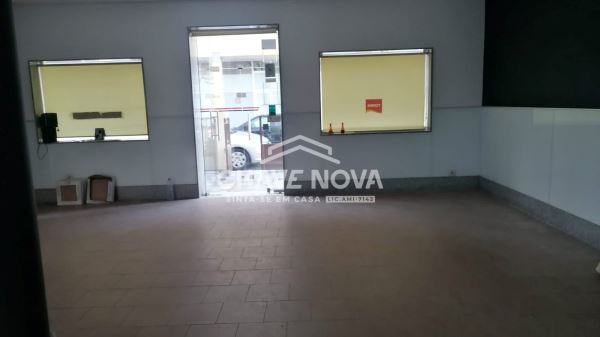 Espaço comercial em Fânzeres junto ao Seixo. Gondomar