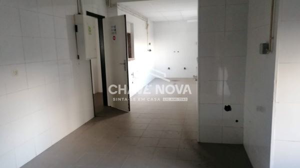 Espaço comercial em Fânzeres junto ao Seixo. Gondomar