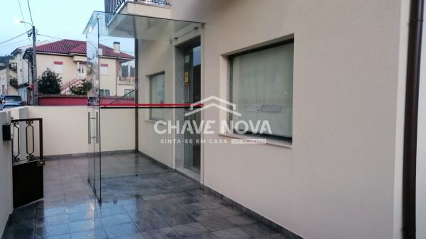 Espaço comercial em Fânzeres junto ao Seixo. Gondomar