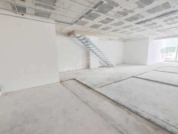 Loja para arrendamento, na Forca, no Edifício Mirador