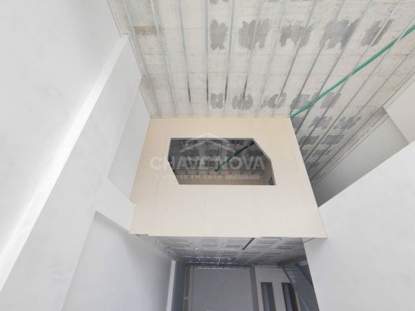 Loja para arrendamento, na Forca, no Edifício Mirador