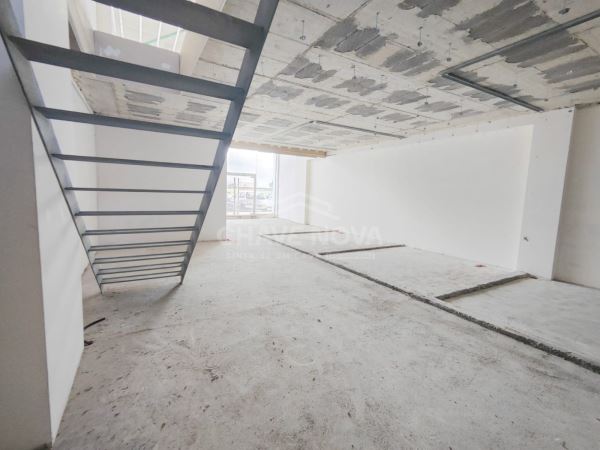Loja para arrendamento, na Forca, no Edifício Mirador