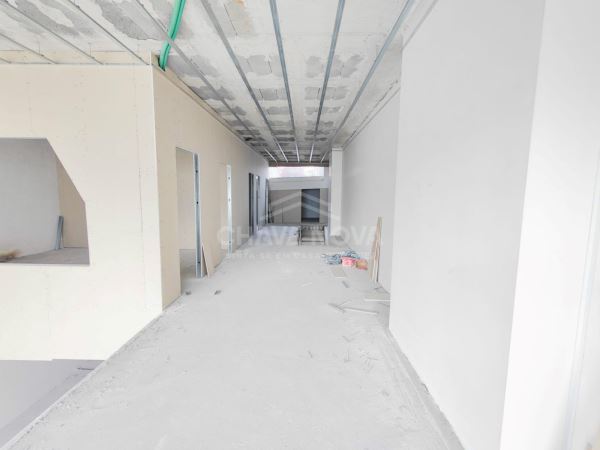 Loja para arrendamento, na Forca, no Edifício Mirador