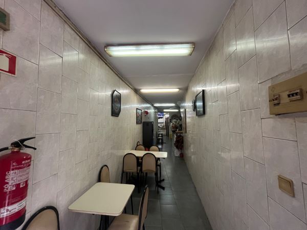 Prédio completo na Rua Escura 