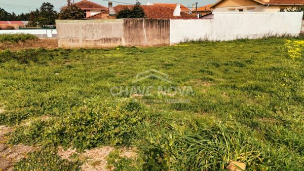 Terreno de 400m2 para construção de Moradia de 2 andares, em Grijó (Póvoa de Baixo)!