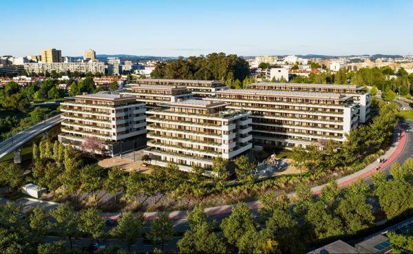 T1 NOVO - Empreendimento Verde Vale - Terraço e Lugar de Garagem - ao Metro Parque Maia