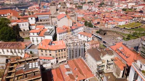 Apartamento T0 DOM HUGO IX no Centro Histórico do Porto