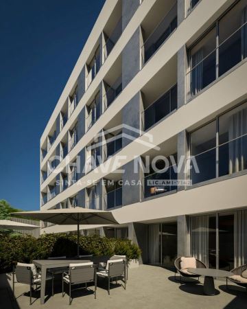 Apartamento T1, com terraço, para venda, localizado em Pedrouços