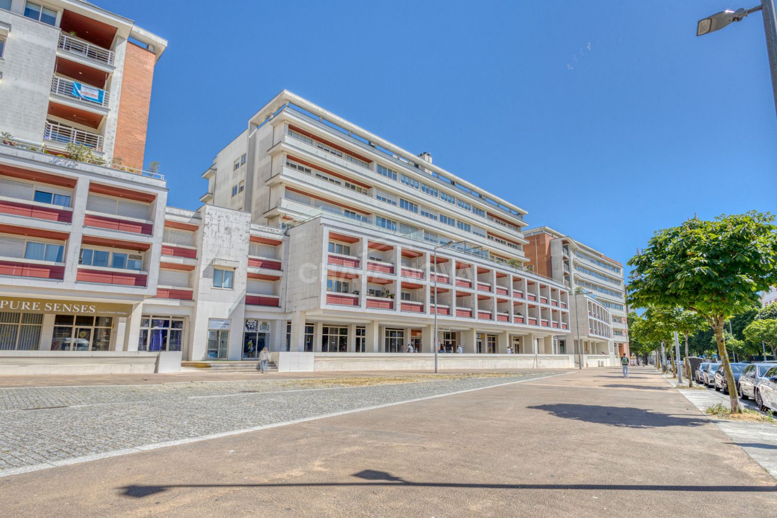 T4 Duplex - Nascente/Sul/Poente - terraço 80m2, garagem 2 carros - Bessa Leite - Porto
