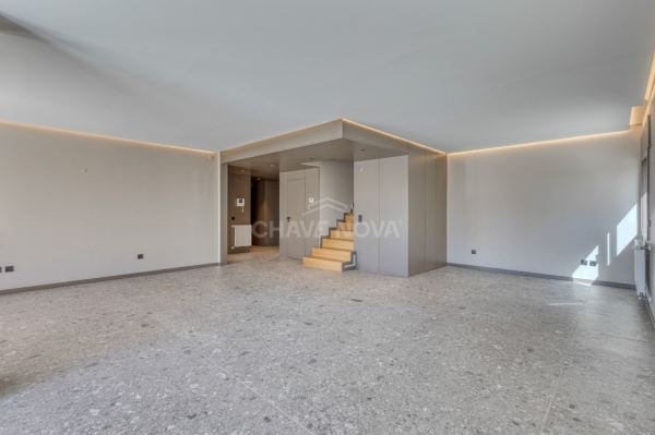 T4 Duplex - Nascente/Sul/Poente - terraço 80m2, garagem 2 carros - Bessa Leite - Porto